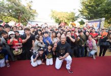 張泰山引退/特地延後班機參加 胡智為現身獻祝福